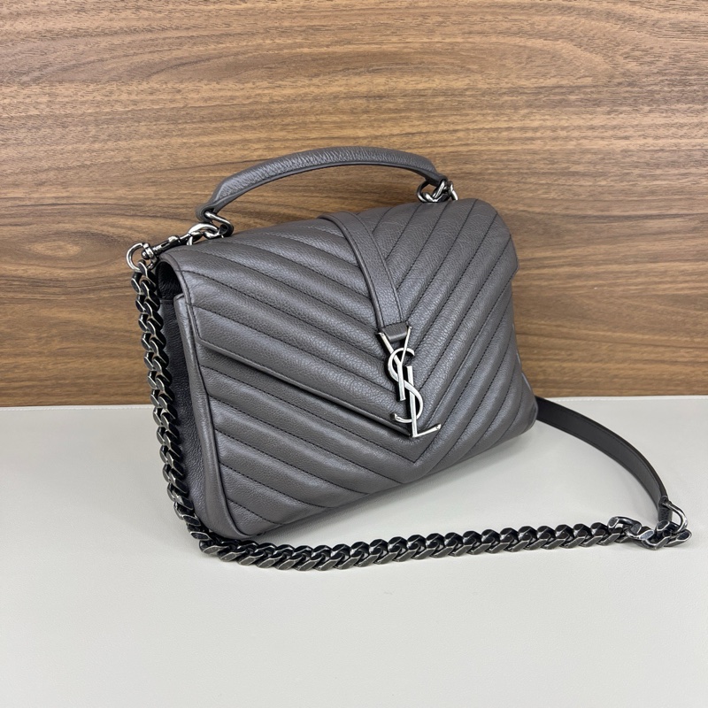 聖羅蘭/YSL 灰銀V紋 college 郵差包 尺寸：24*5*16cm  邮差包-2