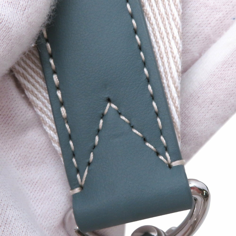 Louis Vuitton Monogram Washed Denim Weekend Tote NM M22537,一款兩用肩包和手提包。-12