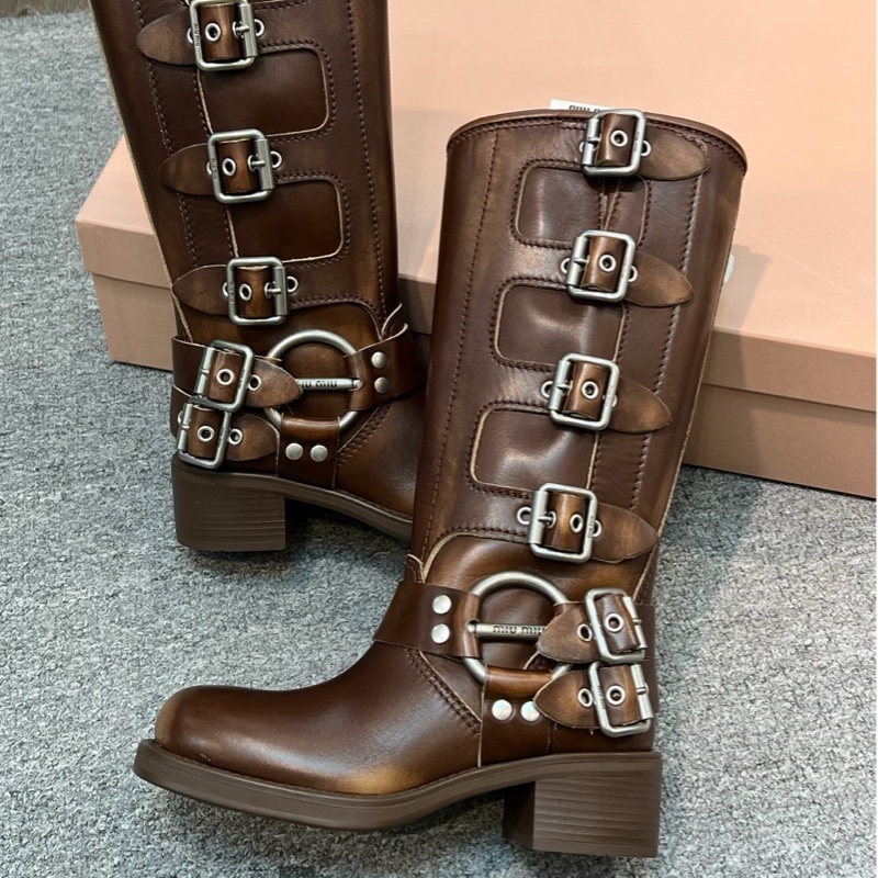 Miu Miu 女士 徽標高跟長筒靴34.5 35 35.5 36 36.5 37 37.5 38 38.5 39 39.5 40 40.5 41碼跟高: 50cm; 筒高: 32cm-0