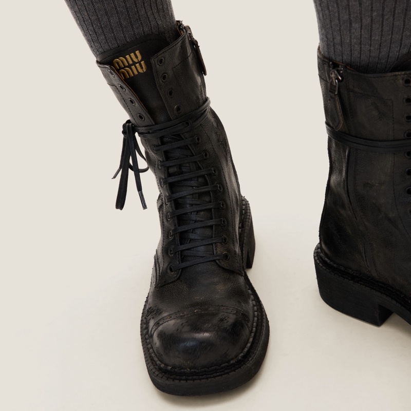 Miu Miu 女士 圓頭系帶短筒靴35 35.5 36 36.5 37 37.5 38 38.5 39 39.5 40 40.5 41 41.5 42碼跟高: 3.5cm; 筒高: 21cm-0