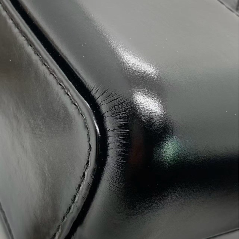 Chanel香奈兒流浪包中號黑色鏈條包，鐳射26開-7