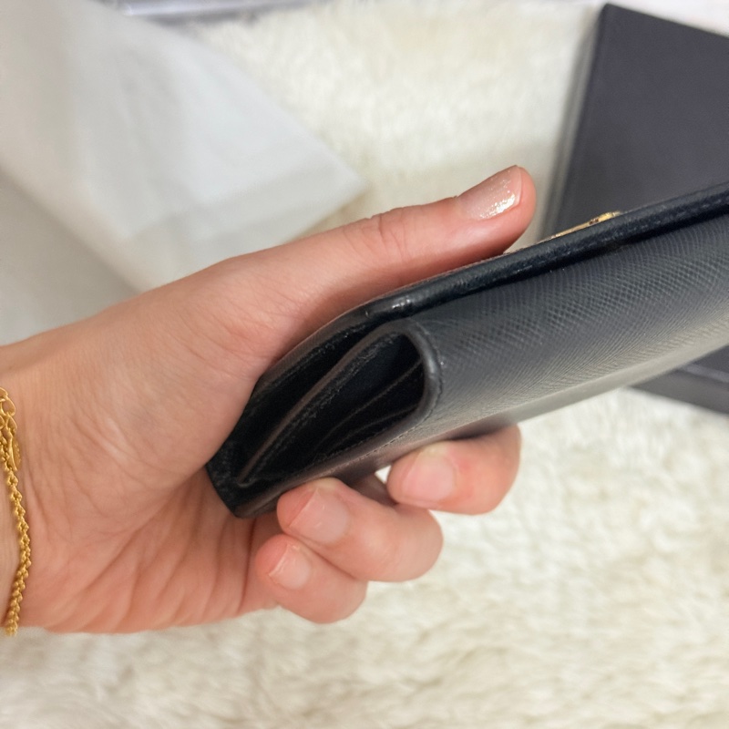 超級甜售🫨不錯的88新✨prada黑色防刮牛皮三折短夾 三折錢包 中夾 有零錢袋-69