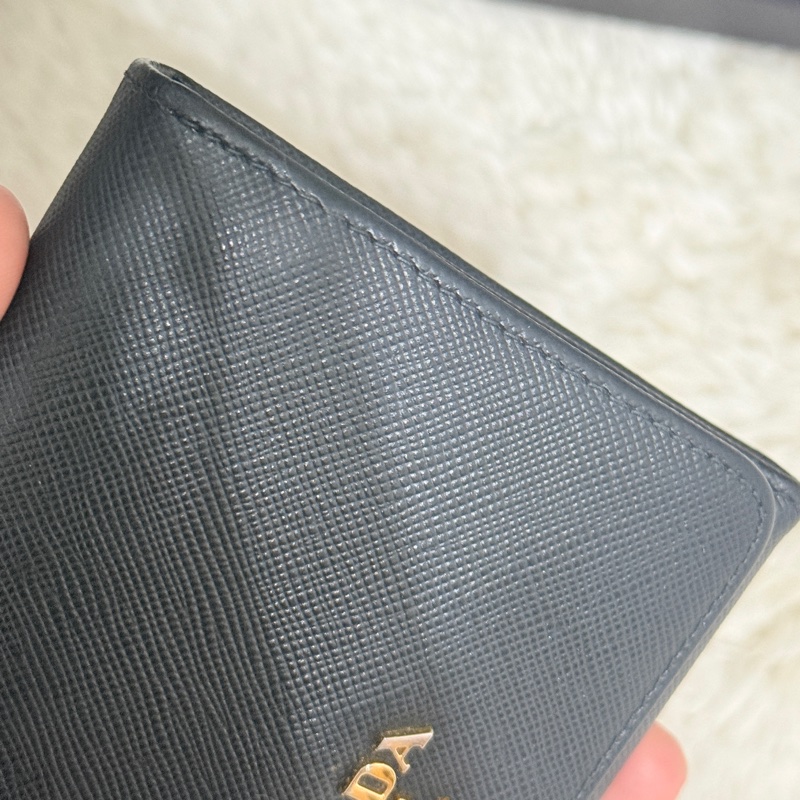 超級甜售🫨不錯的88新✨prada黑色防刮牛皮三折短夾 三折錢包 中夾 有零錢袋-13