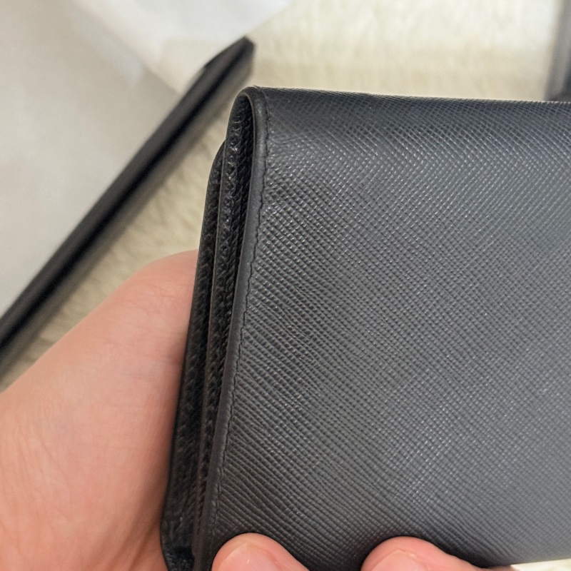 超級甜售🫨不錯的88新✨prada黑色防刮牛皮三折短夾 三折錢包 中夾 有零錢袋-18
