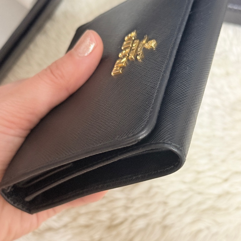 超級甜售🫨不錯的88新✨prada黑色防刮牛皮三折短夾 三折錢包 中夾 有零錢袋-22
