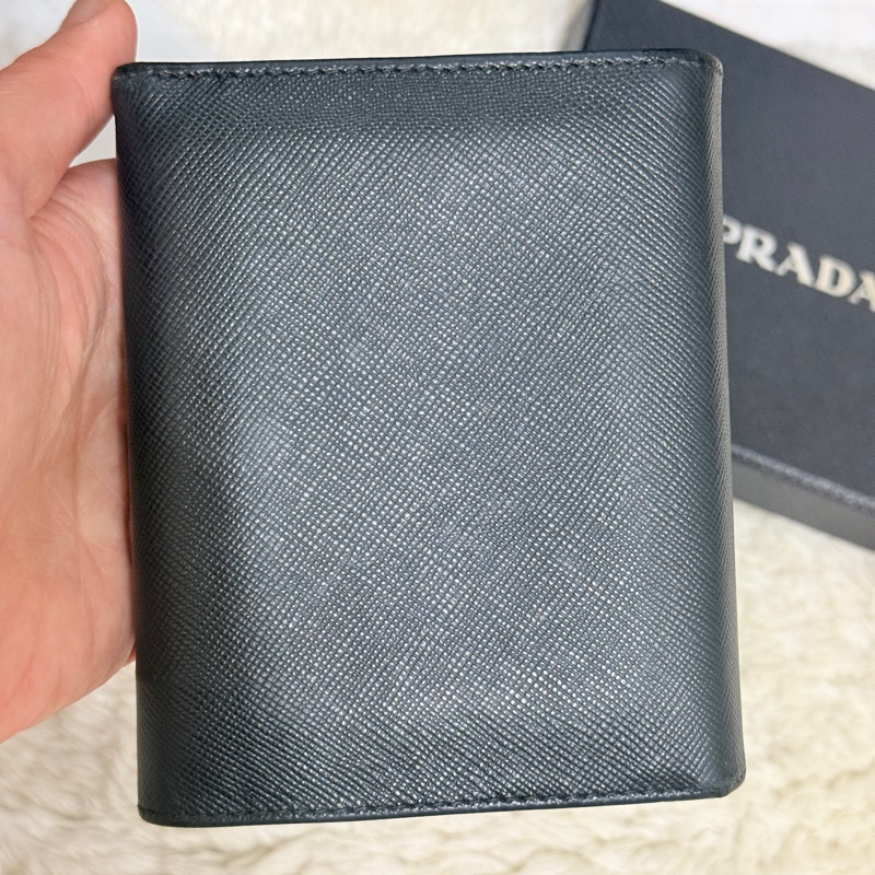 超級甜售🫨不錯的88新✨prada黑色防刮牛皮三折短夾 三折錢包 中夾 有零錢袋-28