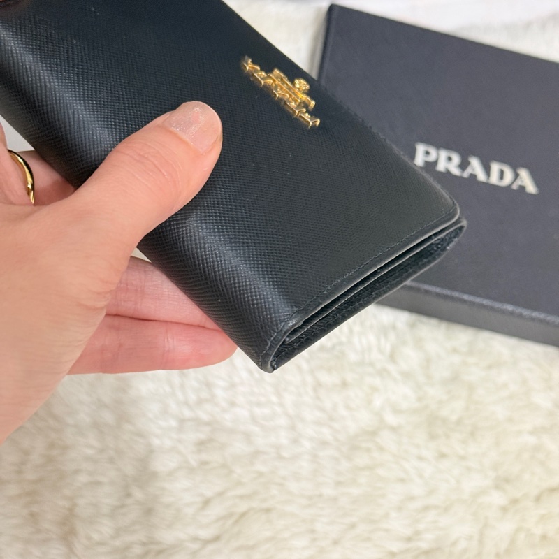 超級甜售🫨不錯的88新✨prada黑色防刮牛皮三折短夾 三折錢包 中夾 有零錢袋-34