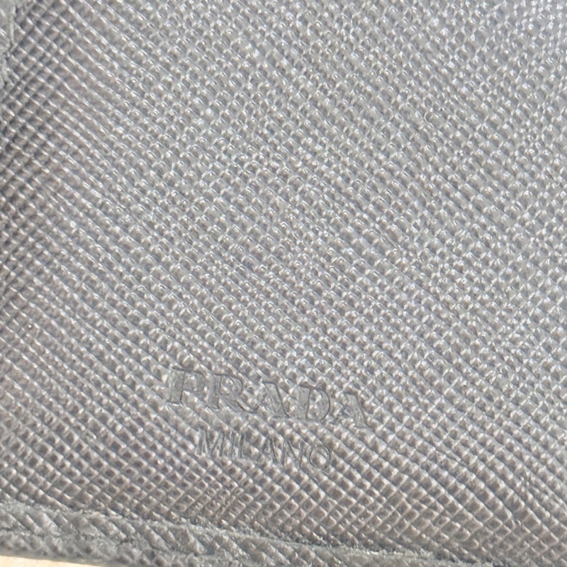 超級甜售🫨不錯的88新✨prada黑色防刮牛皮三折短夾 三折錢包 中夾 有零錢袋-38