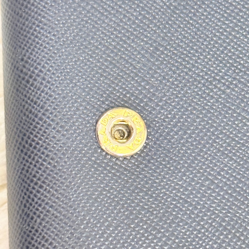 超級甜售🫨不錯的88新✨prada黑色防刮牛皮三折短夾 三折錢包 中夾 有零錢袋-45