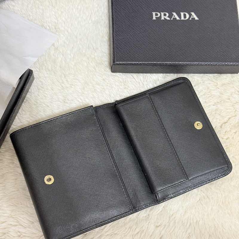 超級甜售🫨不錯的88新✨prada黑色防刮牛皮三折短夾 三折錢包 中夾 有零錢袋-46