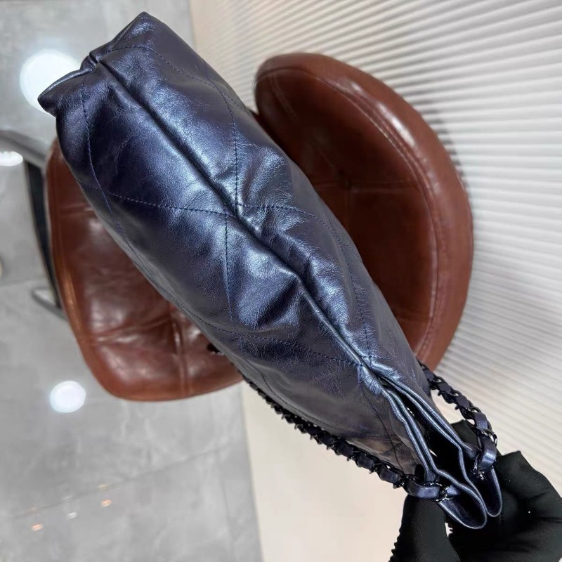 Chanel 22bag 中size
油蠟牛皮深 藍色-13