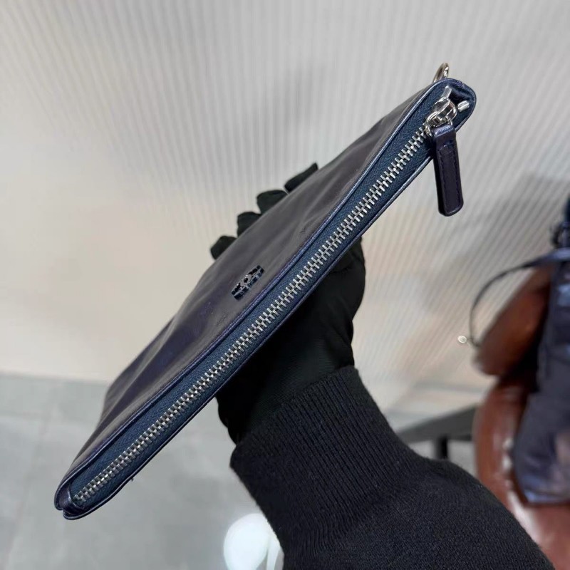 Chanel 22bag 中size
油蠟牛皮深 藍色-16