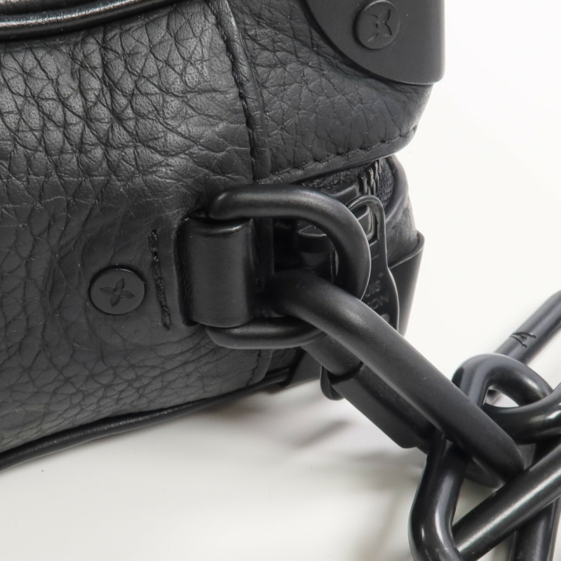 LOUIS VUITTON Monogram Taurillon Mini Soft Trunk肩背袋-9