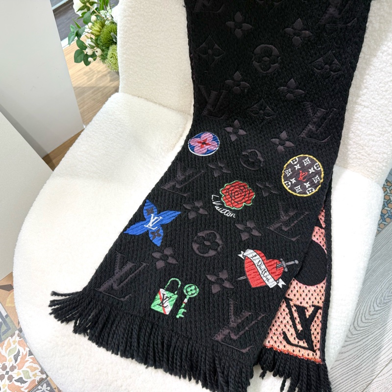 LV黑色老花拼彩圖設計圍巾M71060-2