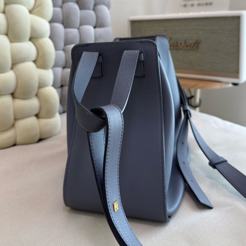 LOEWE經典包Hammock-3