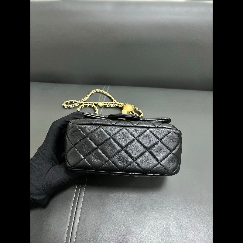 Chanel cf gold ball mini square
黑金羊皮金球方胖子-6