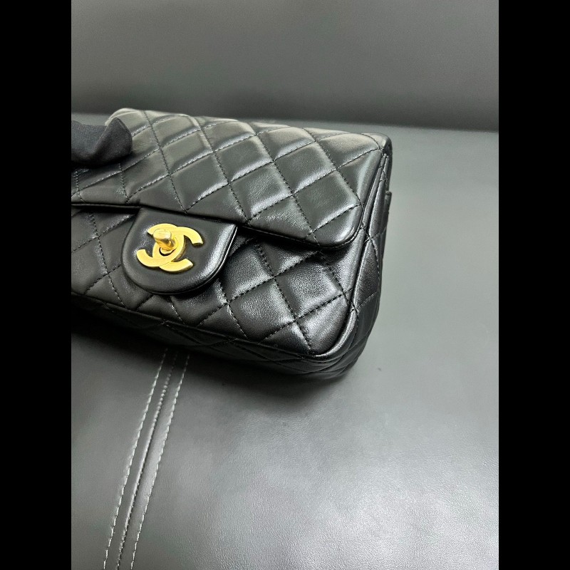 Chanel cf gold ball mini square
黑金羊皮金球方胖子-7