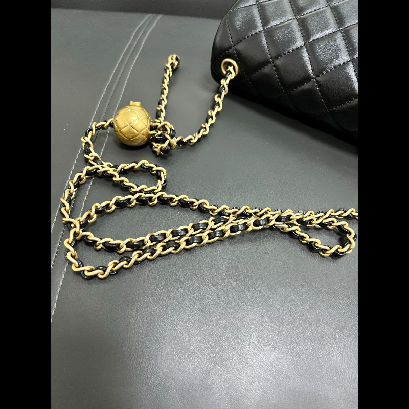 Chanel cf gold ball mini square
黑金羊皮金球方胖子-11