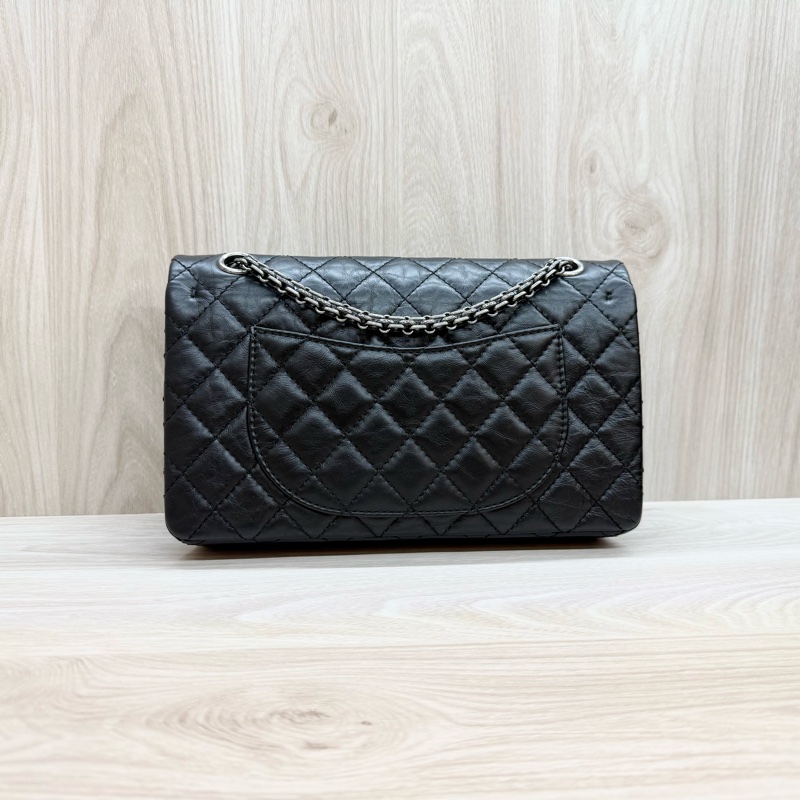 CHANEL黑銀揉製牛皮限量銀針徽章款2.55 24CM-3