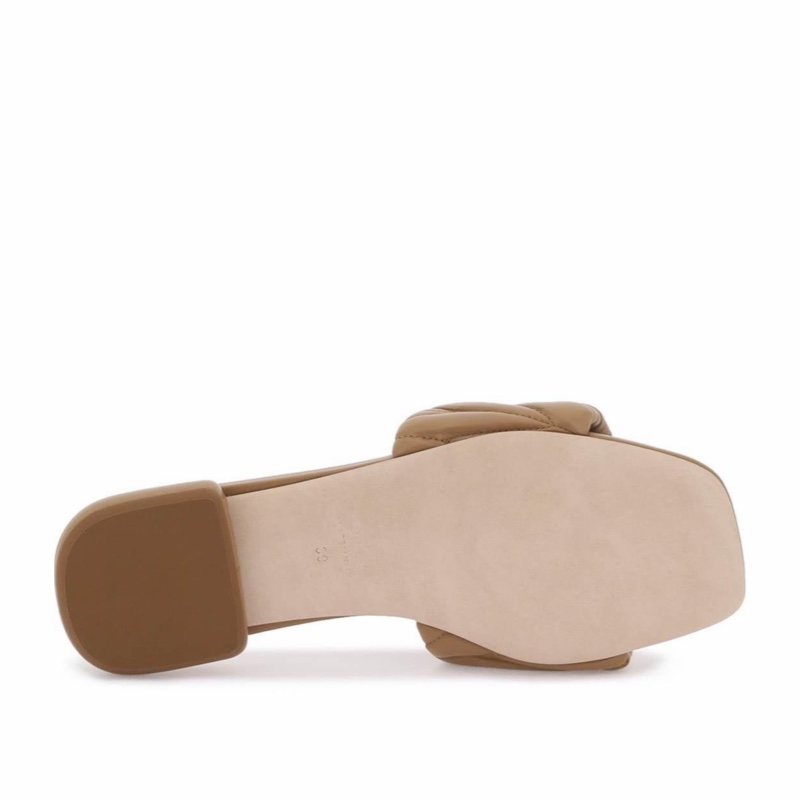 Miu Miu 女士 徽標拖鞋35 36 36.5 37 37.5 38 38.5 39 39.5 40 41碼跟高: 2cm-3