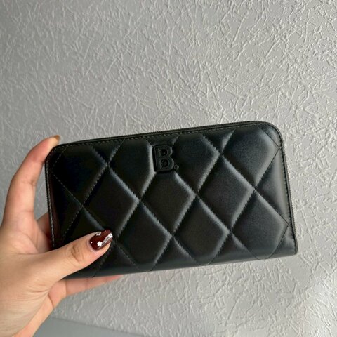 💖2萬內 無敵百搭款 BALENCIAGA 黑色菱格紋拉鍊長夾
