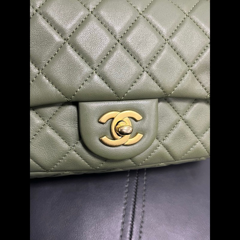 Chanel cf mini 20cm
橄欖綠cf金球大mini-11