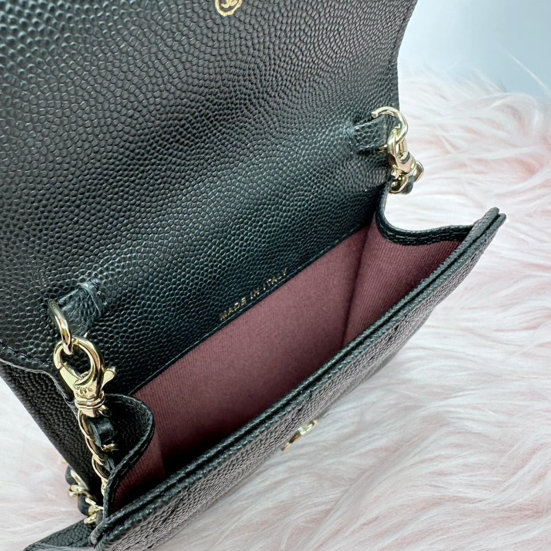 CHANEL 黑色魚子醬銀色雙C LOGO MINI 斜背包#芯片款-11