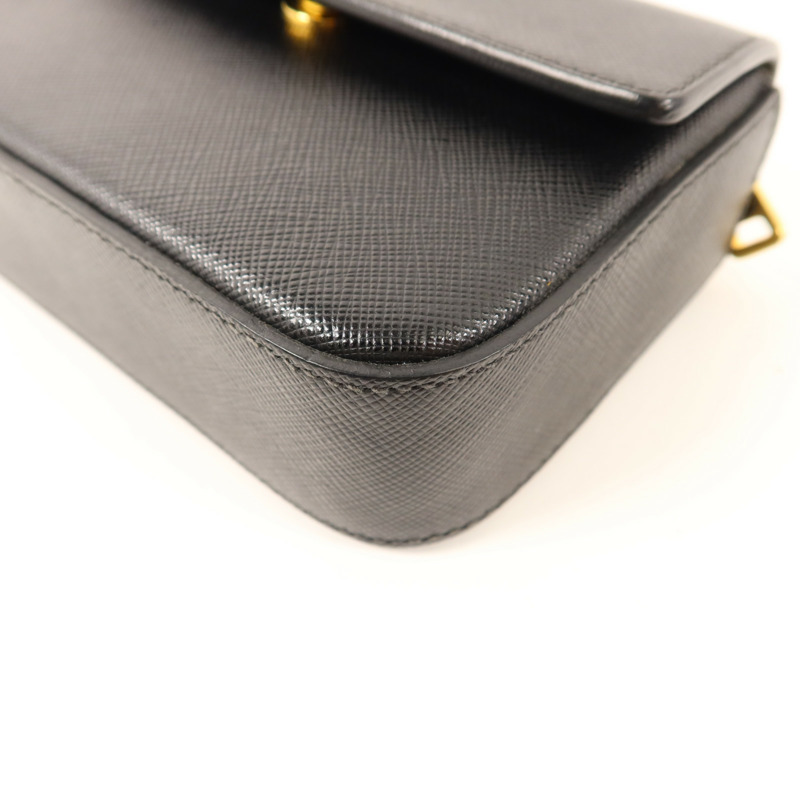 PRADA Saffiano皮革Clutch金扣手拿包-10