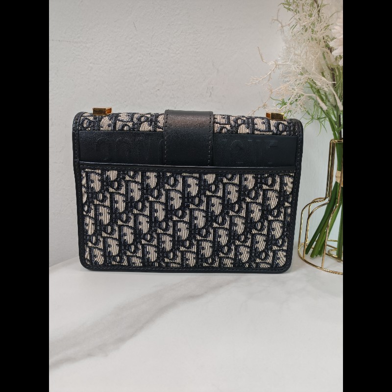 Dior Montaigne medium 
藍色老花 蒙田30中號-1