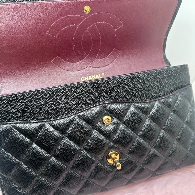 CHANEL 黑色荔枝紋配金色雙C CF30口蓋包#16開-12