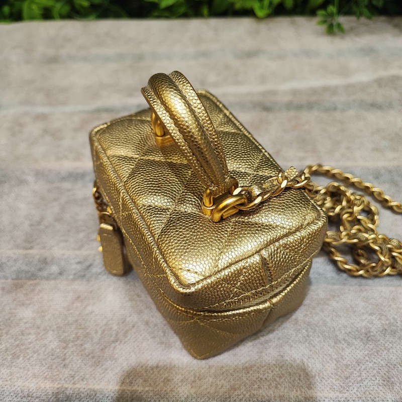 Chanel Mini Vanity with Handle-4