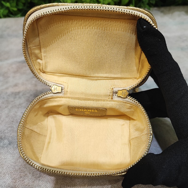 Chanel Mini Vanity with Handle-10