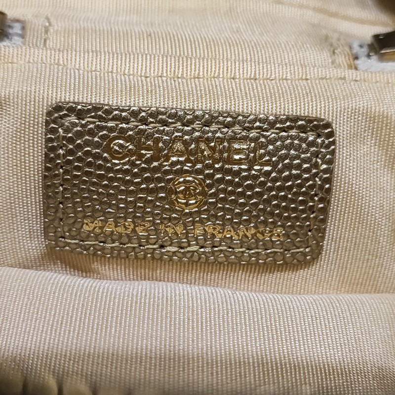 Chanel Mini Vanity with Handle-11