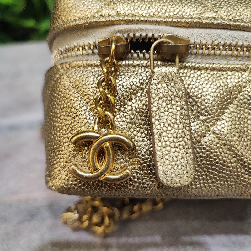 Chanel Mini Vanity with Handle-12