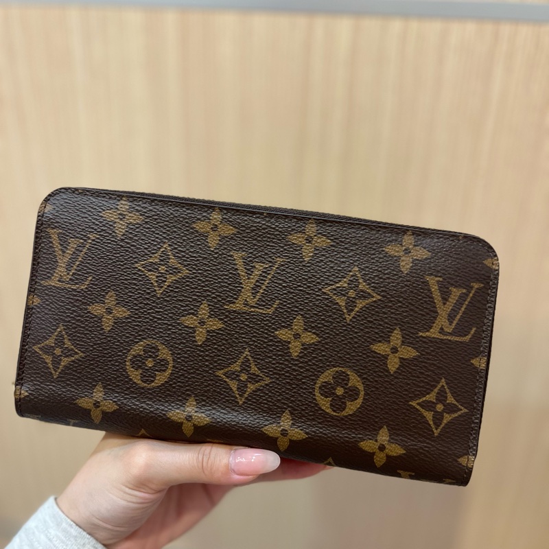 LV老花棕色拉鍊長夾-9