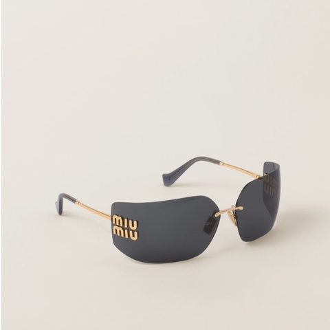Miu Miu 女士 徽標太陽鏡80 均碼碼橋寬: 1.4cm; 鏡腿長: 11cm; 鏡片直徑: 8cm