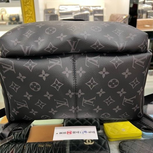 東區正精品㊣LV M22558 Discovery PM 黑花側邊口袋拉鍊後背包 RZ6249-10