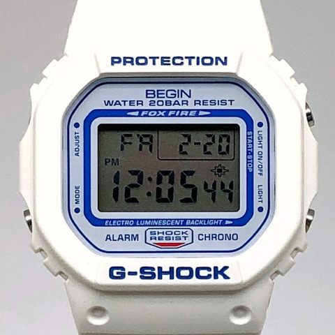 G-SHOCK CASIO DW-5600BEGIN-7 手錶，為慶祝 BEGIN 品牌成立 20 週年和沖繩歌之日 10 週年而推出的合作款（白色、藍色、Sakana EL）。 2010 年 5 月在 Mikunigaoka 商店發售。