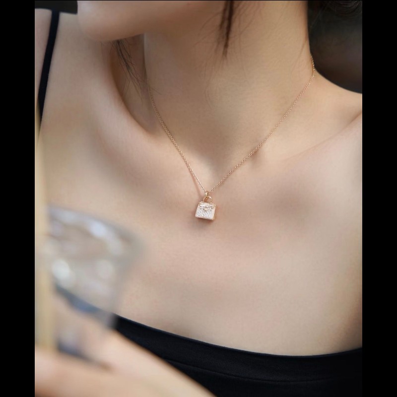 Hermes Kelly necklace 
玫瑰金满鑽-3
