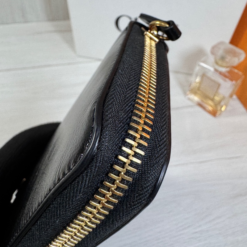 Chloe 🔥草寫字様 拉鍊長夾-21