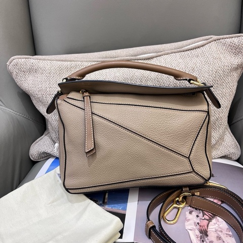 LOEWE羅意威 沙色系全皮拼色中號 puzzle 變形包幾何包