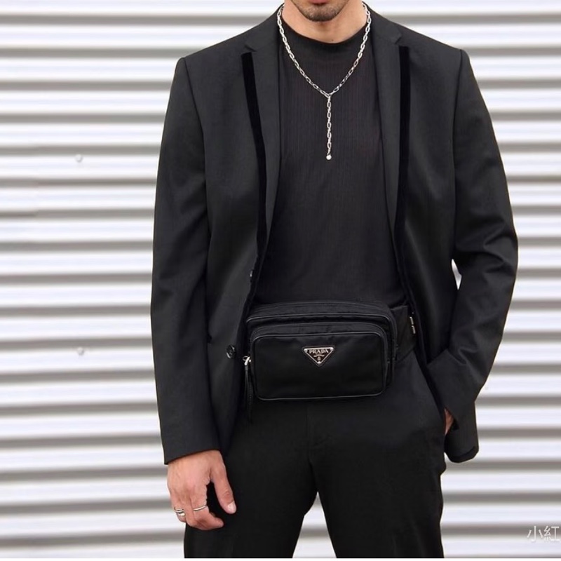 PRADA黑色尼龍布Saffiano拉鍊胸口腰包2VL977-2