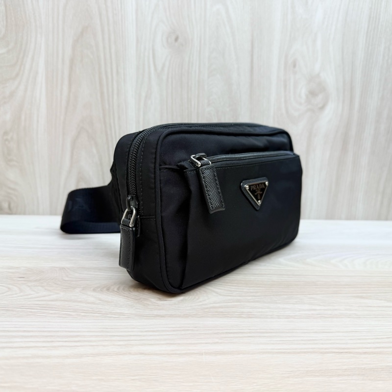 PRADA黑色尼龍布Saffiano拉鍊胸口腰包2VL977-9