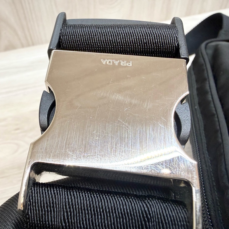 PRADA黑色尼龍布Saffiano拉鍊胸口腰包2VL977-22