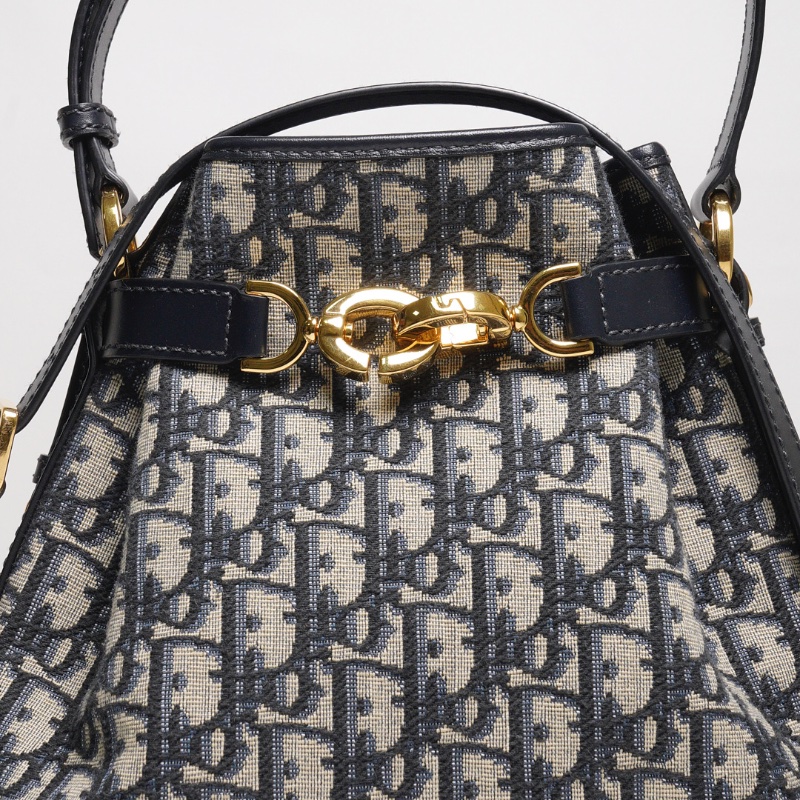 DIOR 藍色緹花布CEST DIOR 金釦二用水桶包-4