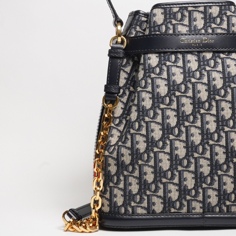 DIOR 藍色緹花布CEST DIOR 金釦二用水桶包-9