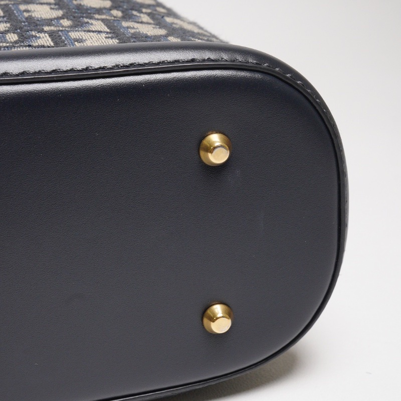 DIOR 藍色緹花布CEST DIOR 金釦二用水桶包-13