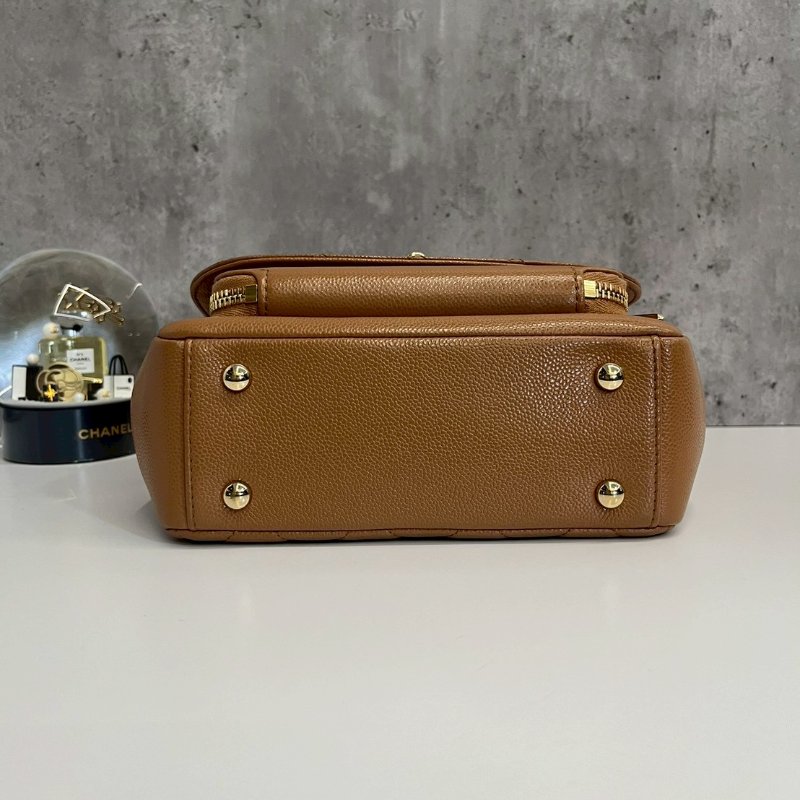 Chanel affinity 郵差包 奶茶色-4