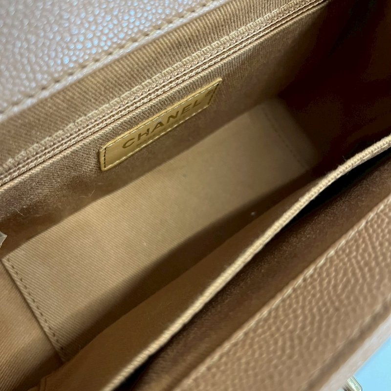 Chanel affinity 郵差包 奶茶色-8