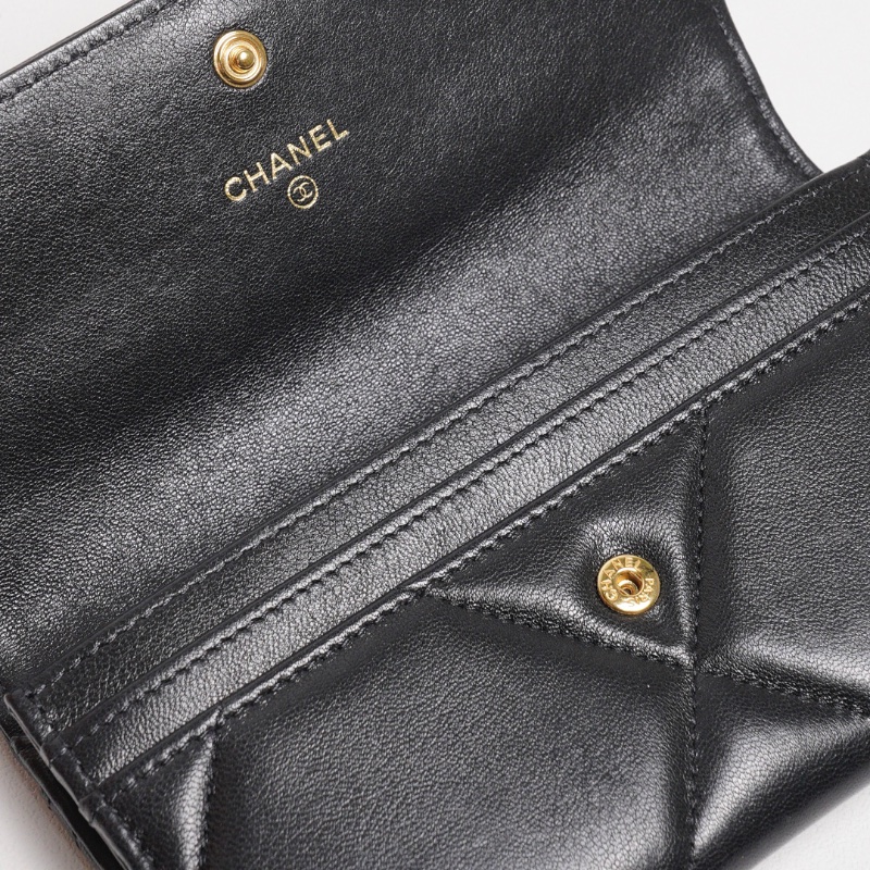 CHANEL香奈兒 19系列 大菱格紋小羊皮口蓋中夾(黑色/金釦)-8
